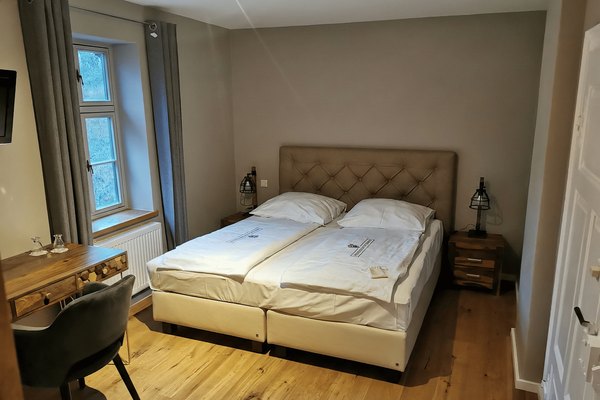Product image for the product Ein Kuss im Schloss am Wochenende: romantische Nacht im First Class Zimmer für zwei
